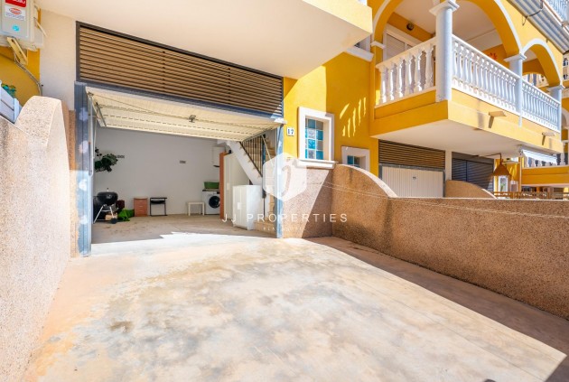 Aus zweiter Hand - Duplex -
Algorfa - Comunidad Valenciana