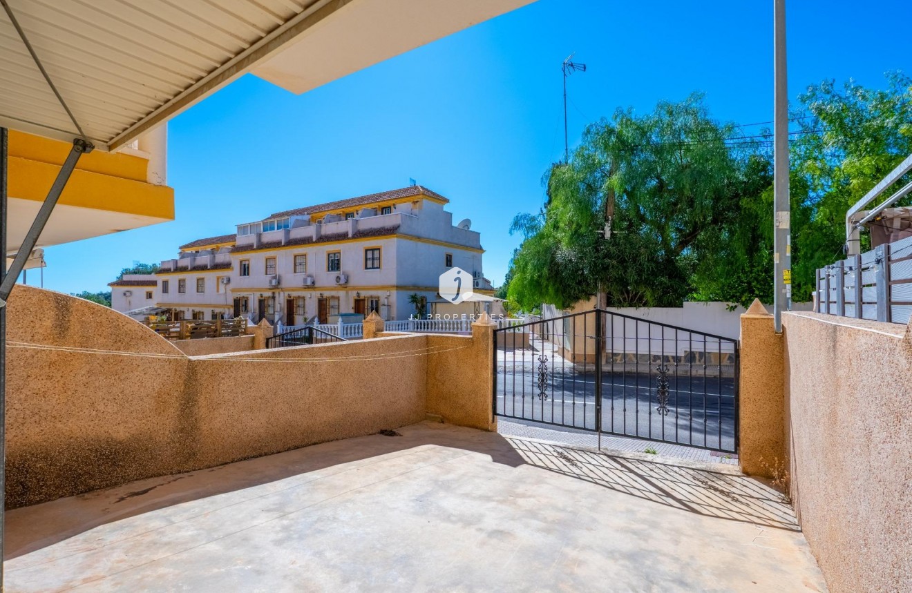 Aus zweiter Hand - Duplex -
Algorfa - Comunidad Valenciana