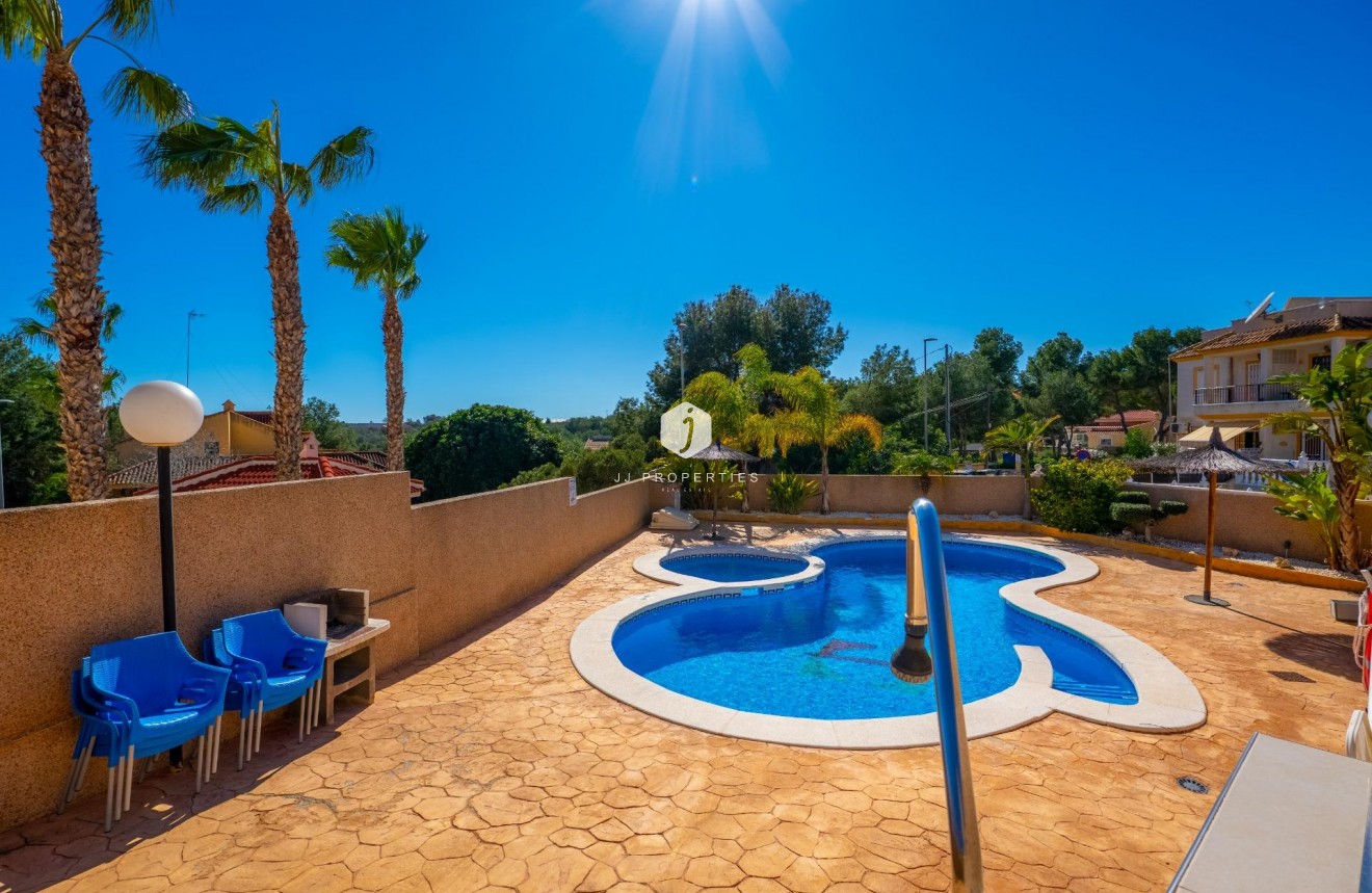 Aus zweiter Hand - Duplex -
Algorfa - Comunidad Valenciana