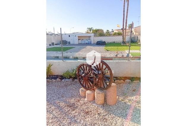 Segunda mano - Villa -
Torrevieja - La Siesta - El Salado - Torreta