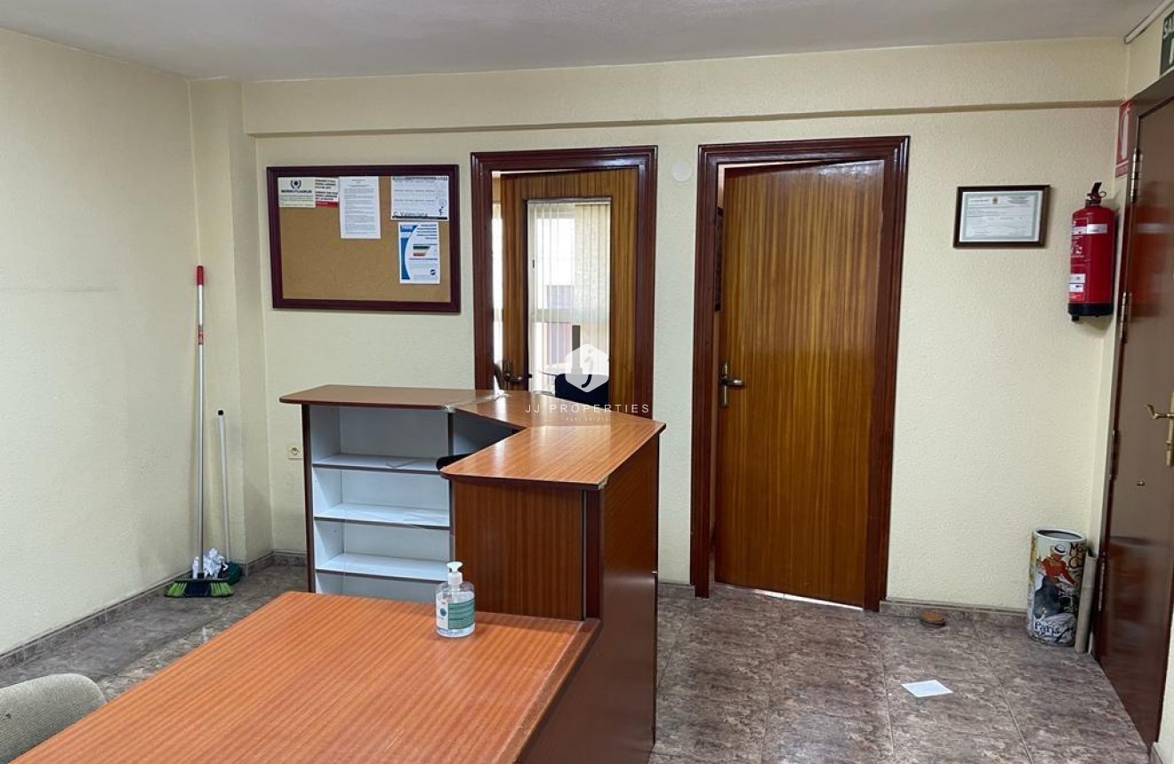 Aus zweiter Hand - Wohnung -
Almoradí - Almoradí Centro