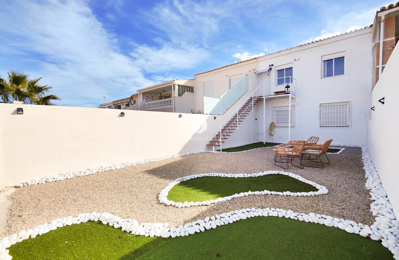 Segunda mano - Ático -
Orihuela Costa - Costa Blanca