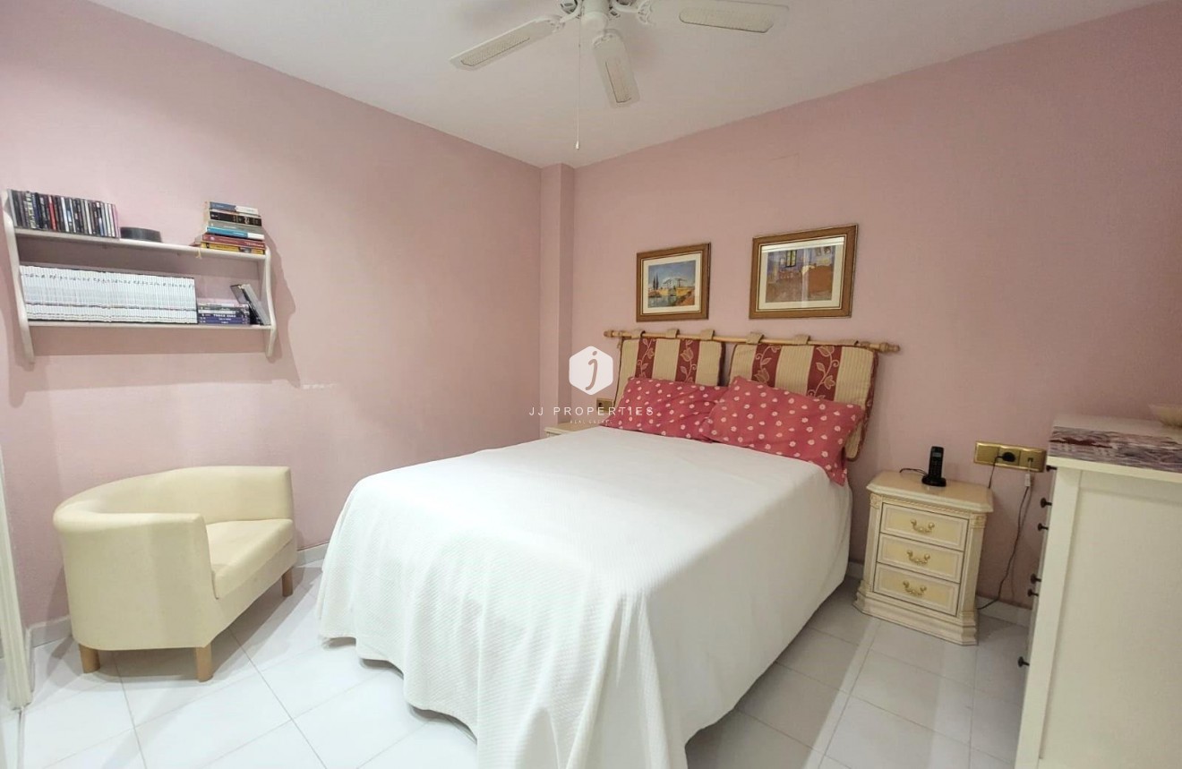 Segunda mano - Apartamento / piso -
Torrevieja - Playa del Cura