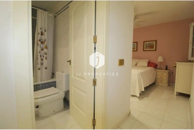 Segunda mano - Apartamento / piso -
Torrevieja - Playa del Cura