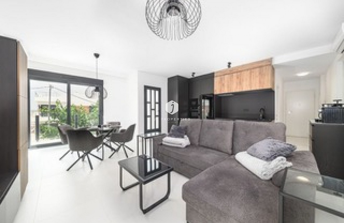 Segunda mano - Apartamento / piso -
San Miguel de Salinas - Inland