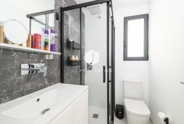 Segunda mano - Apartamento / piso -
San Miguel de Salinas - Inland