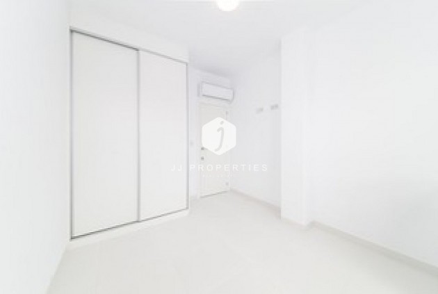 Segunda mano - Apartamento / piso -
San Miguel de Salinas - Inland