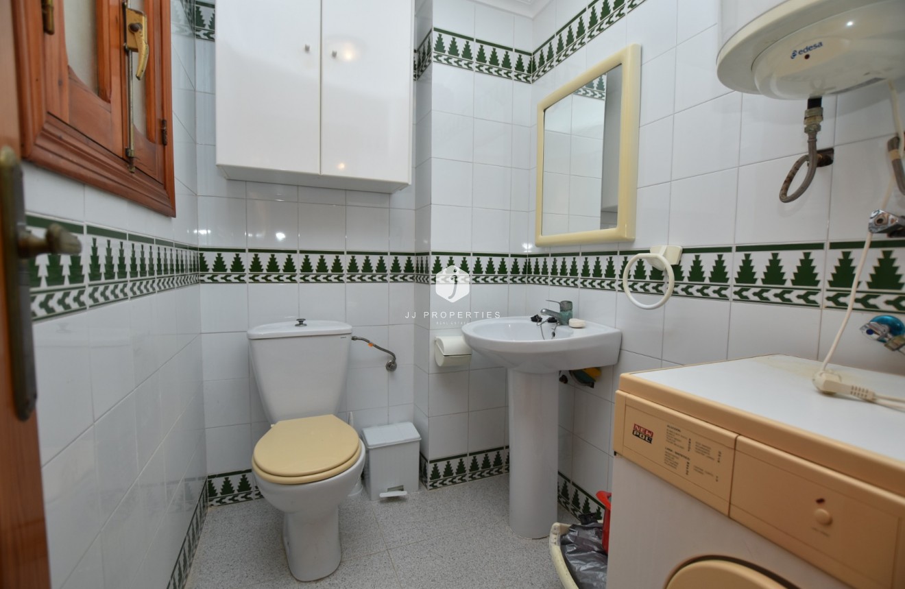 Z drugiej ręki - Szalet -
La Mata - Costa Blanca