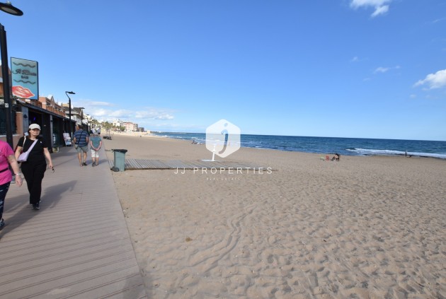 Z drugiej ręki - Szalet -
La Mata - Costa Blanca