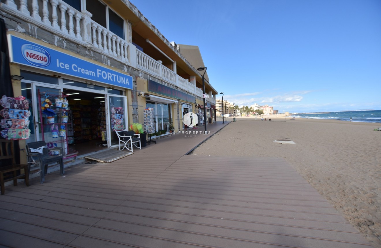 Z drugiej ręki - Szalet -
La Mata - Costa Blanca