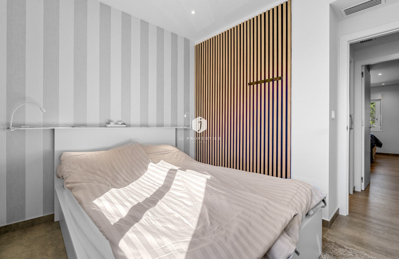 Z drugiej ręki - Bungalow -
Torrevieja - Costa Blanca