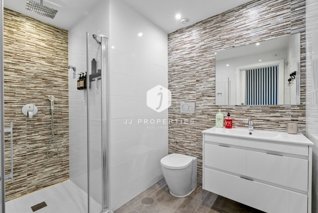 Z drugiej ręki - Bungalow -
Torrevieja - Costa Blanca