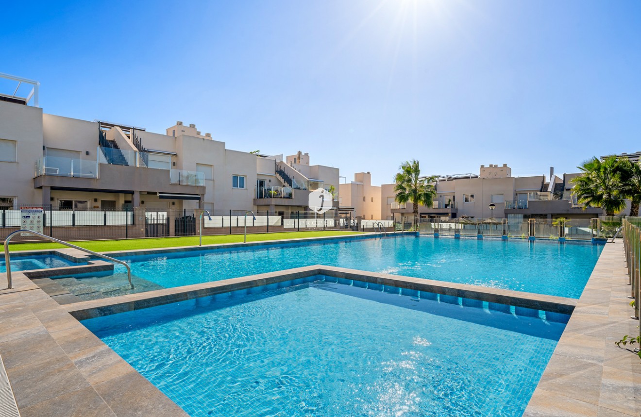 Z drugiej ręki - Bungalow -
Torrevieja - Costa Blanca