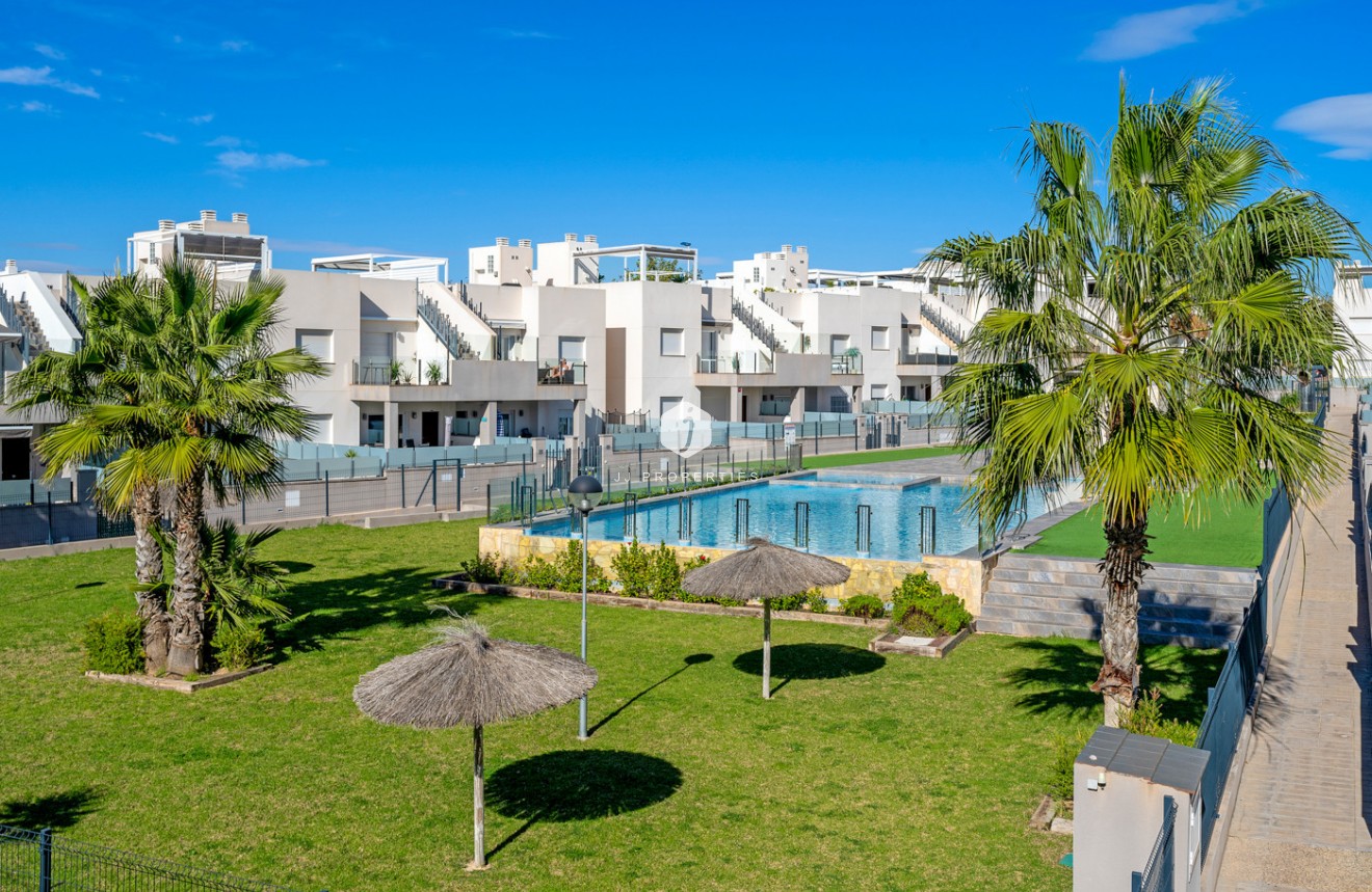 Z drugiej ręki - Bungalow -
Torrevieja - Costa Blanca