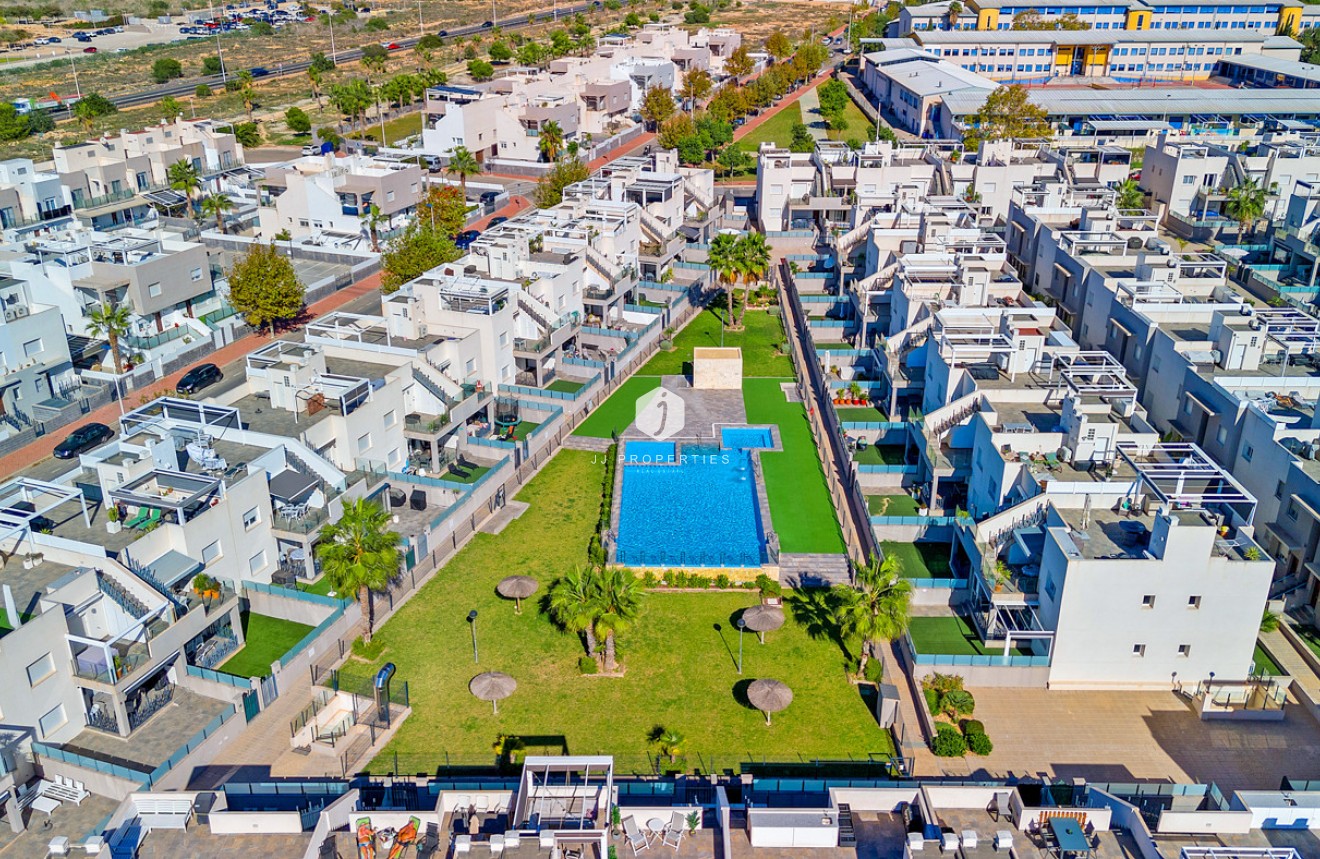 Z drugiej ręki - Bungalow -
Torrevieja - Costa Blanca