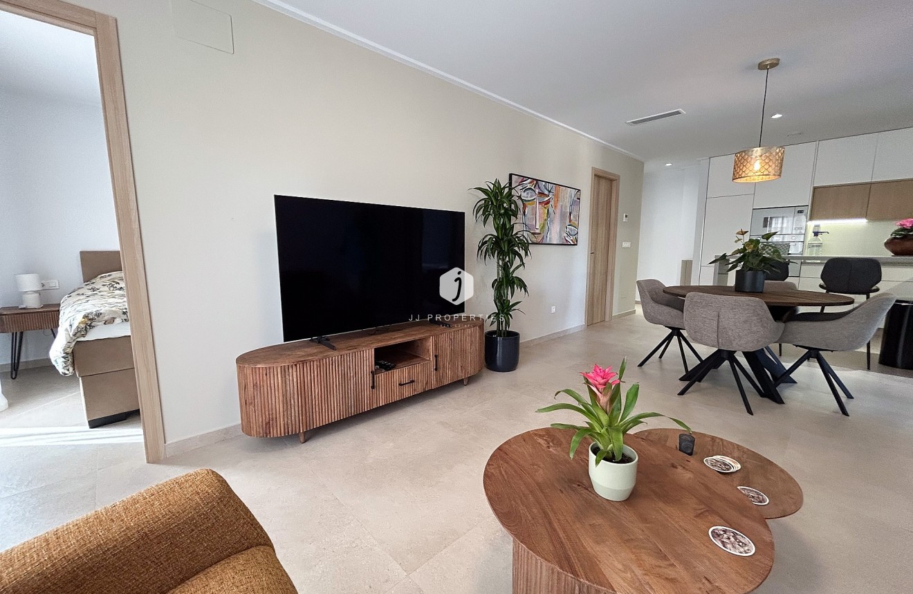 Aus zweiter Hand - Wohnung -
El Raso - Costa Blanca