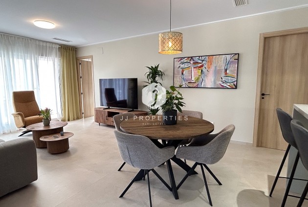 Aus zweiter Hand - Wohnung -
El Raso - Costa Blanca