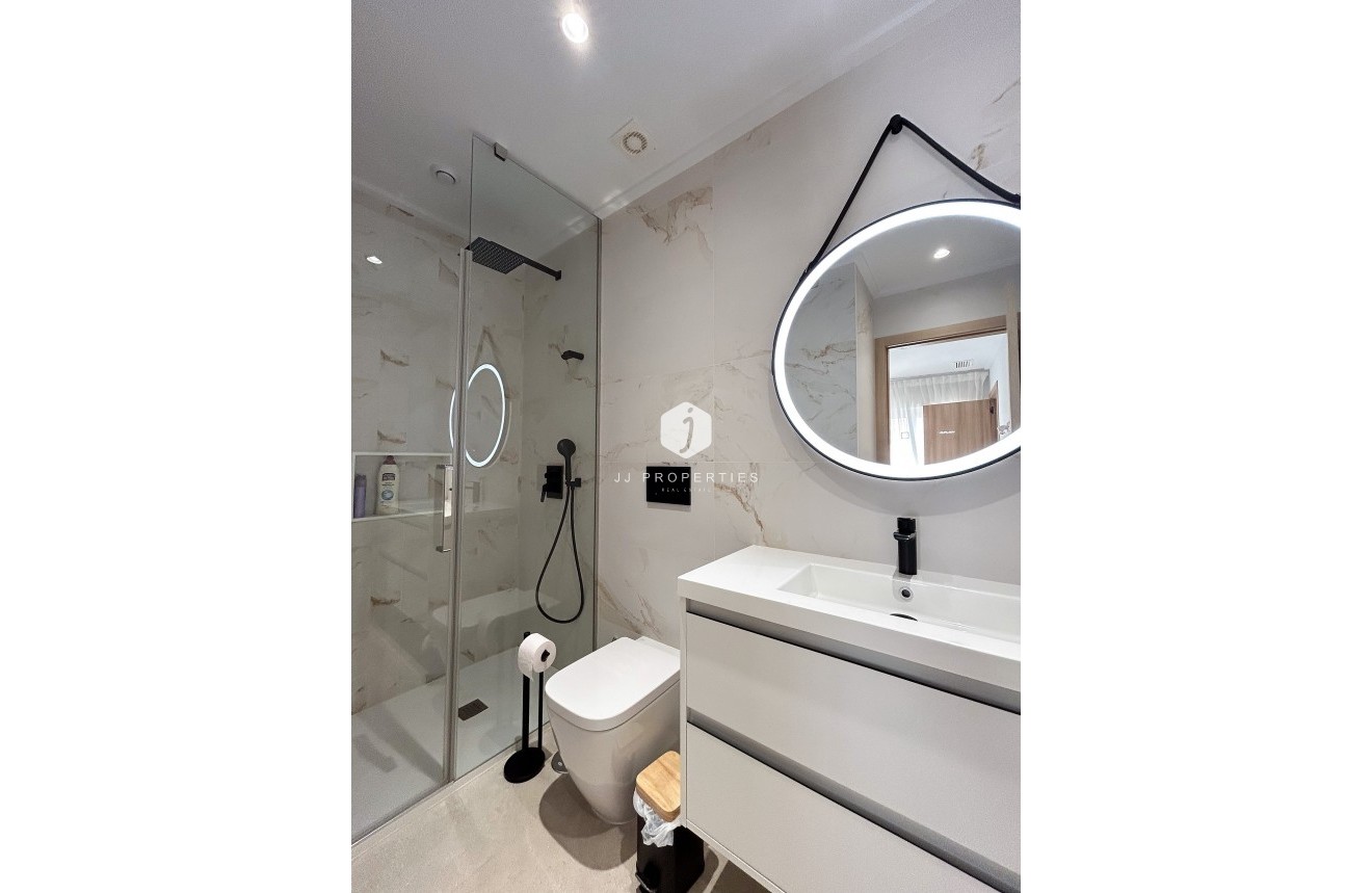 Aus zweiter Hand - Wohnung -
El Raso - Costa Blanca