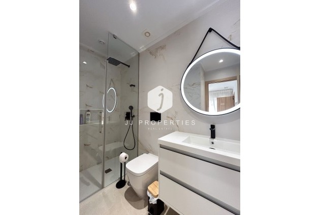 Aus zweiter Hand - Wohnung -
El Raso - Costa Blanca