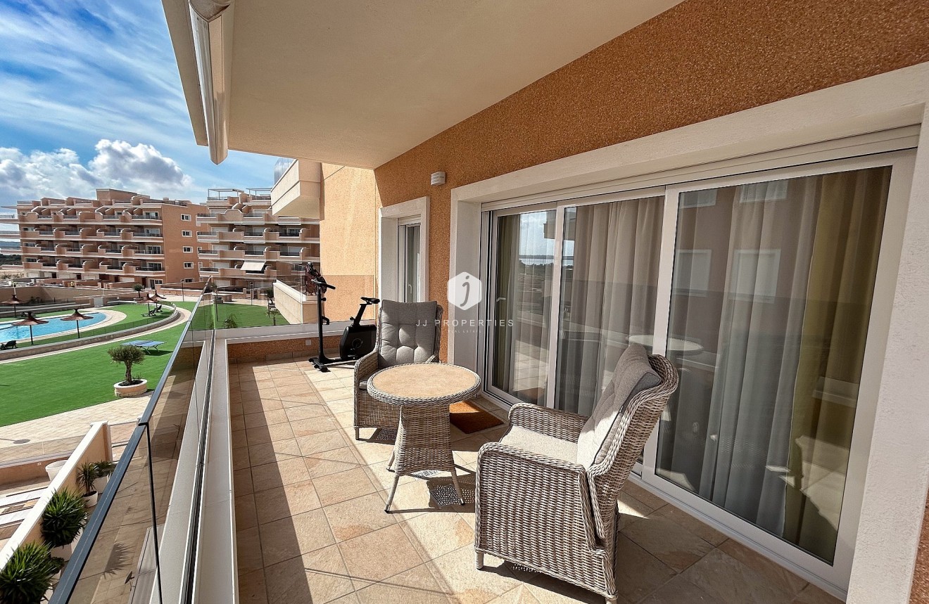 Aus zweiter Hand - Wohnung -
El Raso - Costa Blanca