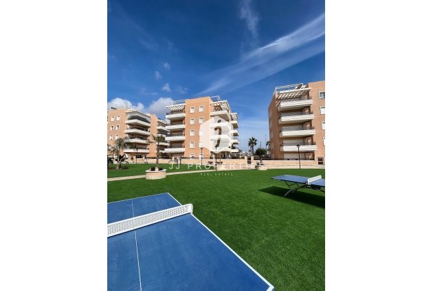 Aus zweiter Hand - Wohnung -
El Raso - Costa Blanca