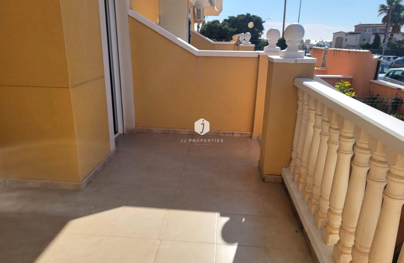Aus zweiter Hand - Wohnung -
Torrevieja - aguas nuevas