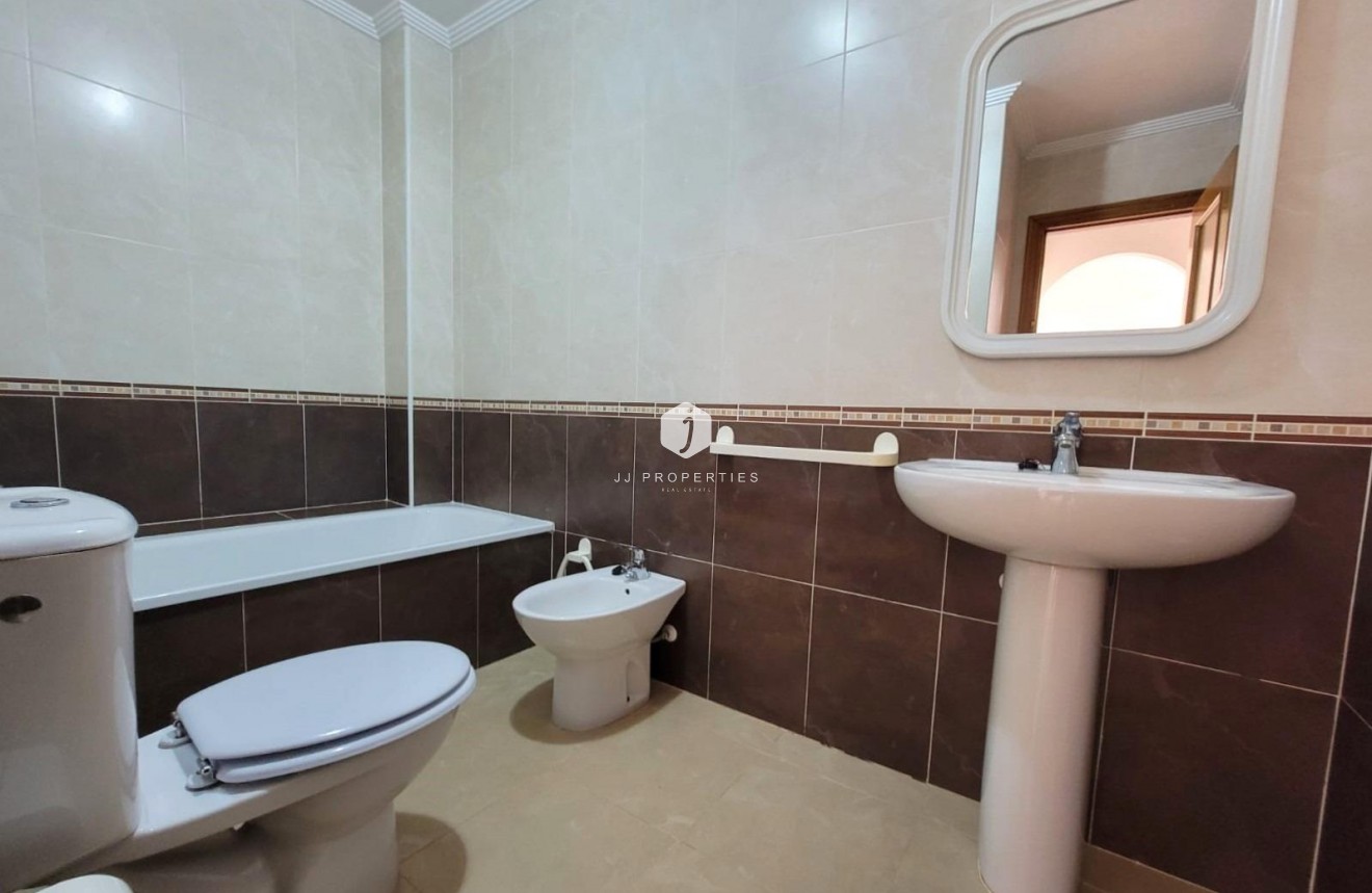 Aus zweiter Hand - Wohnung -
Torrevieja - aguas nuevas