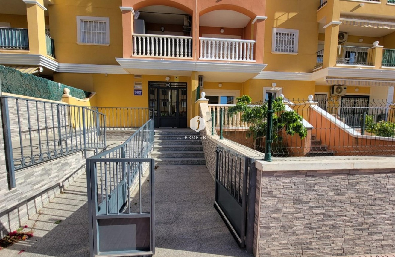 Aus zweiter Hand - Wohnung -
Torrevieja - aguas nuevas