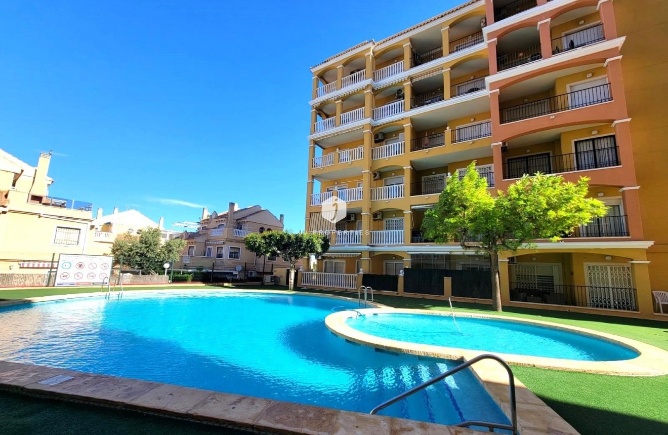 Aus zweiter Hand - Wohnung -
Torrevieja - aguas nuevas