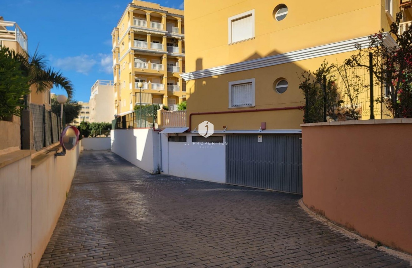 Aus zweiter Hand - Wohnung -
Torrevieja - aguas nuevas