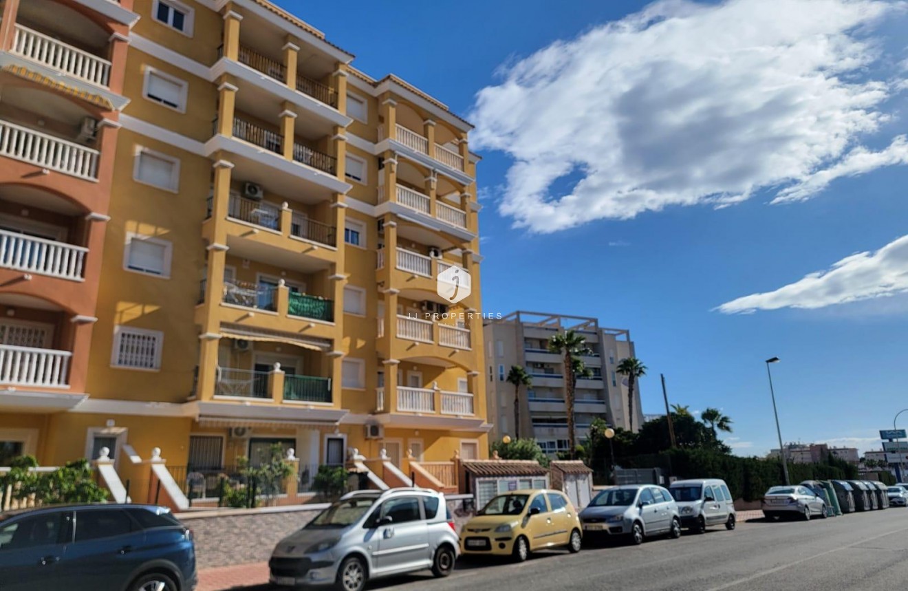 Aus zweiter Hand - Wohnung -
Torrevieja - aguas nuevas