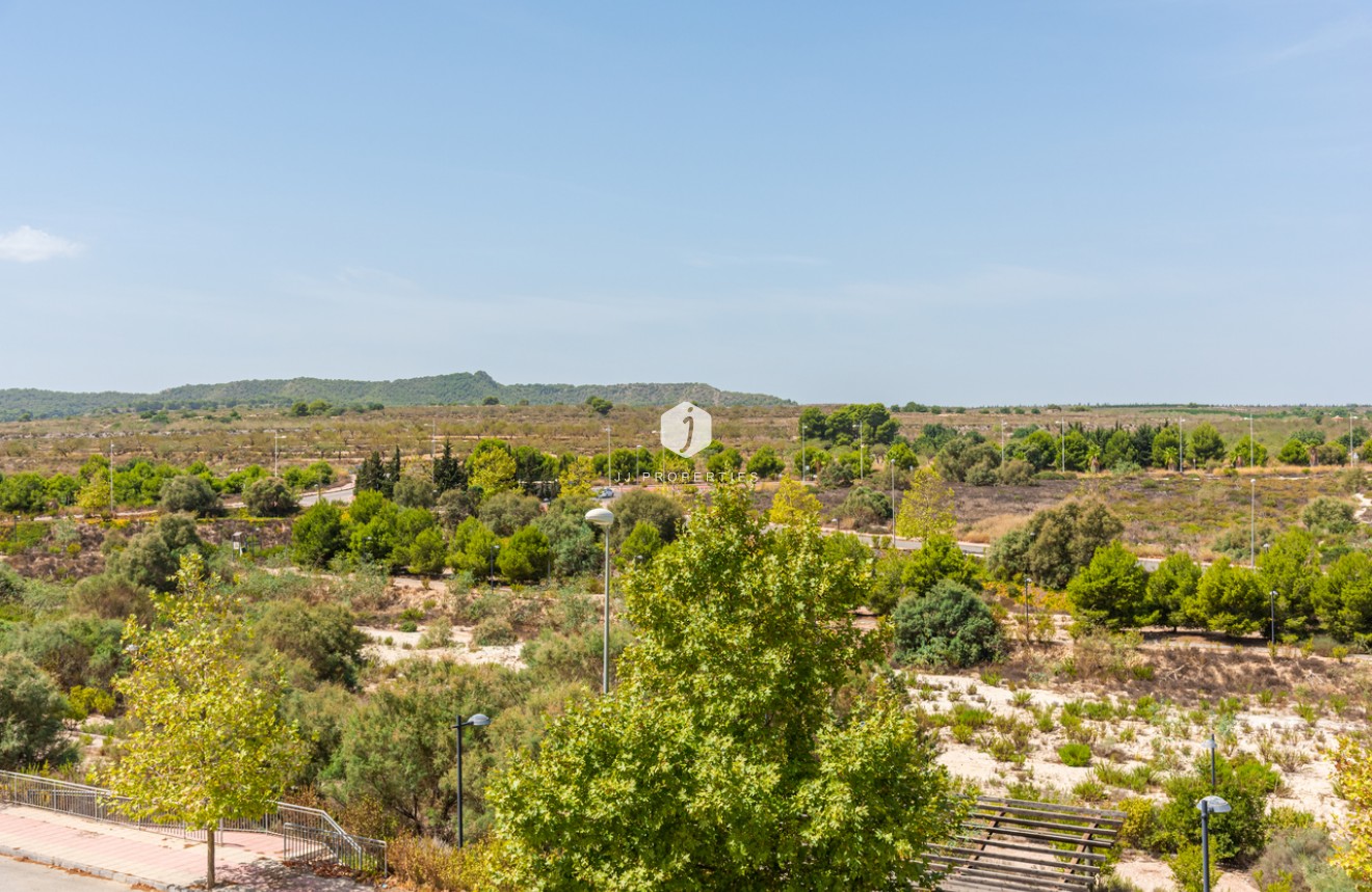 Aus zweiter Hand - Wohnung -
San Miguel de Salinas - Inland
