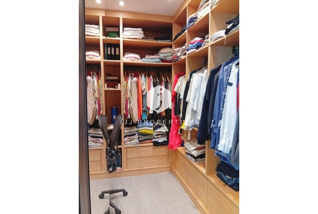 Segunda mano - Villa -
La Finca Golf Resort - Inland