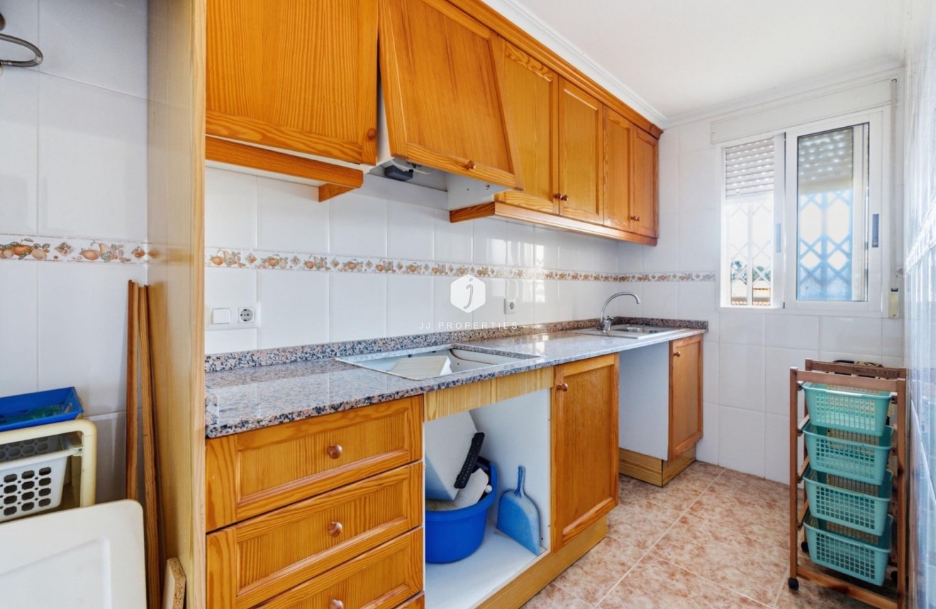 Resale - Apartment / flat -
Torrevieja - Playa de los locos