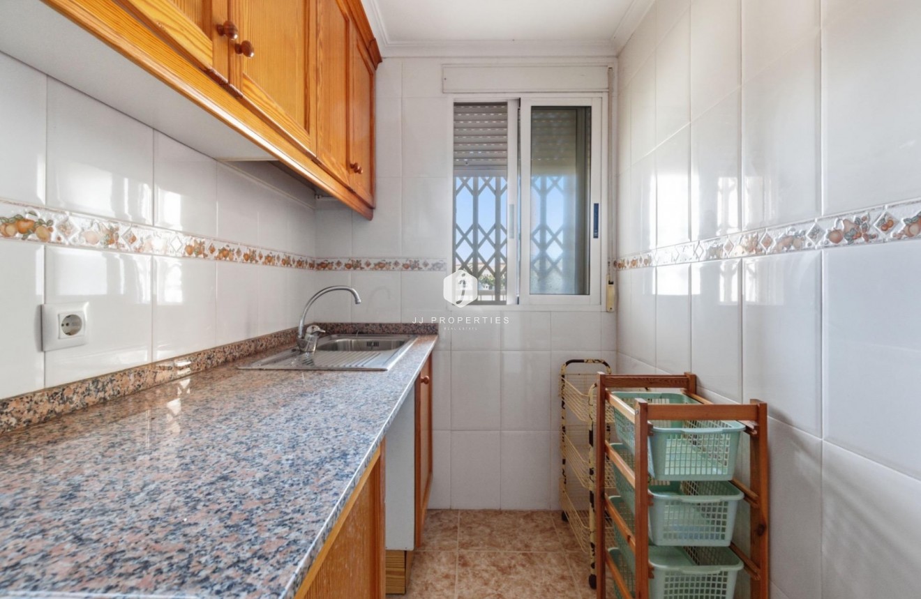 Resale - Apartment / flat -
Torrevieja - Playa de los locos