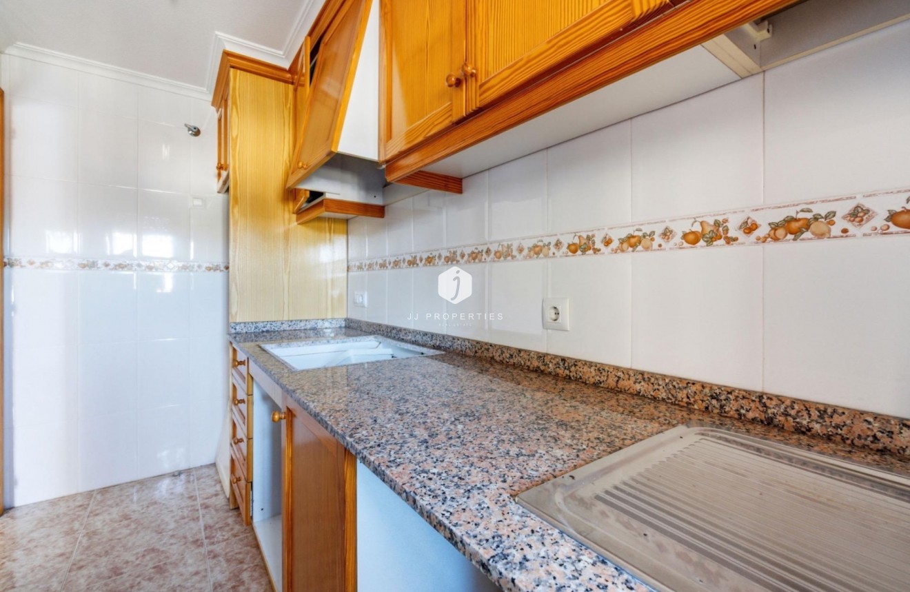 Resale - Apartment / flat -
Torrevieja - Playa de los locos
