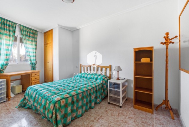 Resale - Apartment / flat -
Torrevieja - Playa de los locos