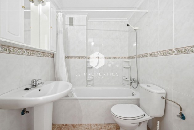 Resale - Apartment / flat -
Torrevieja - Playa de los locos