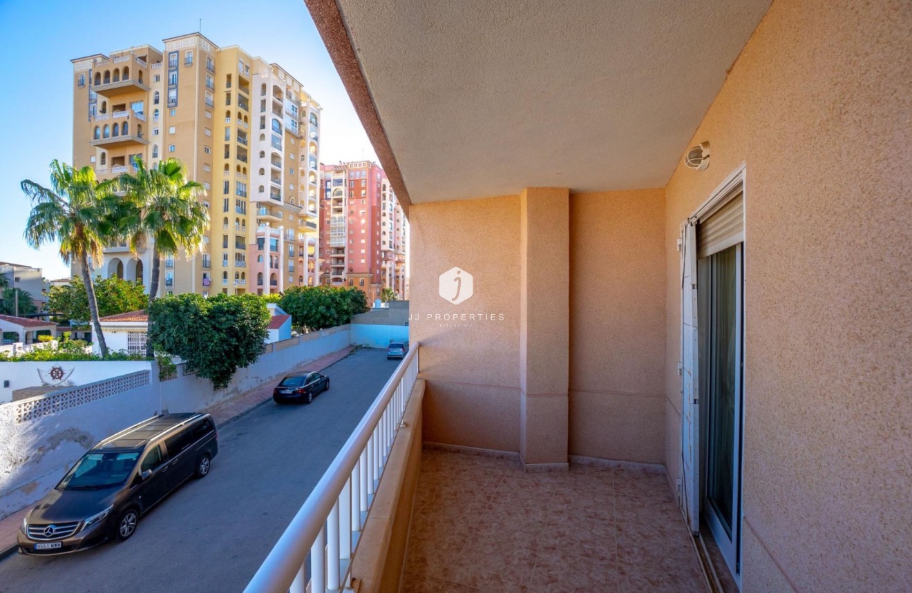 Resale - Apartment / flat -
Torrevieja - Playa de los locos