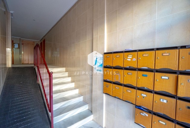 Resale - Apartment / flat -
Torrevieja - Playa de los locos