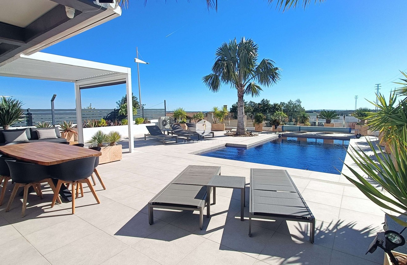 Tweedehands - Villa -
Algorfa - Inland