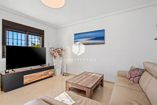 Resale - Villa -
San Miguel de Salinas - Inland