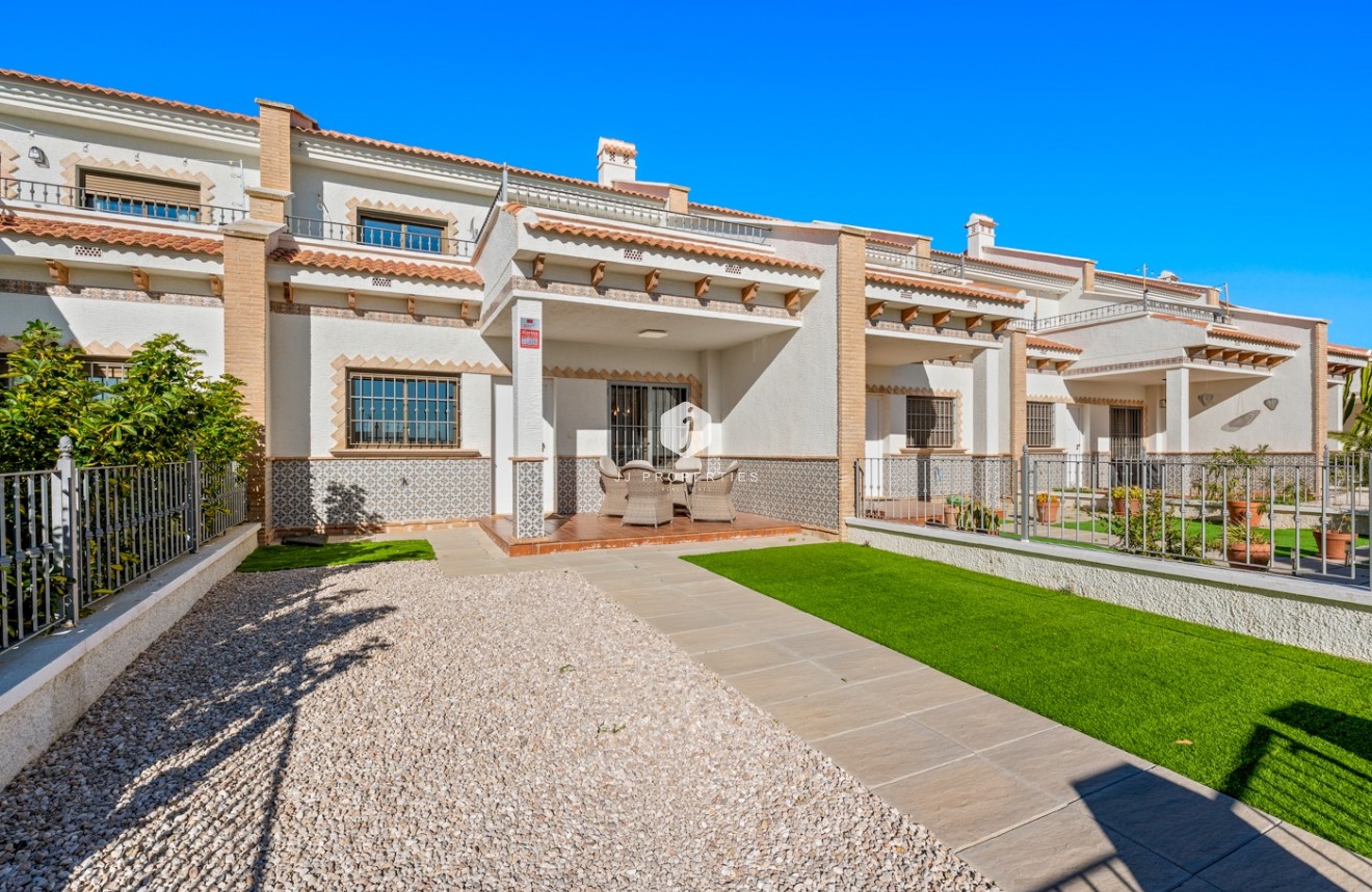 Resale - Villa -
San Miguel de Salinas - Inland