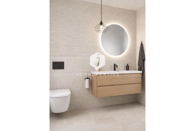 Nowy budynek - Daszek -
Torrevieja - Centro