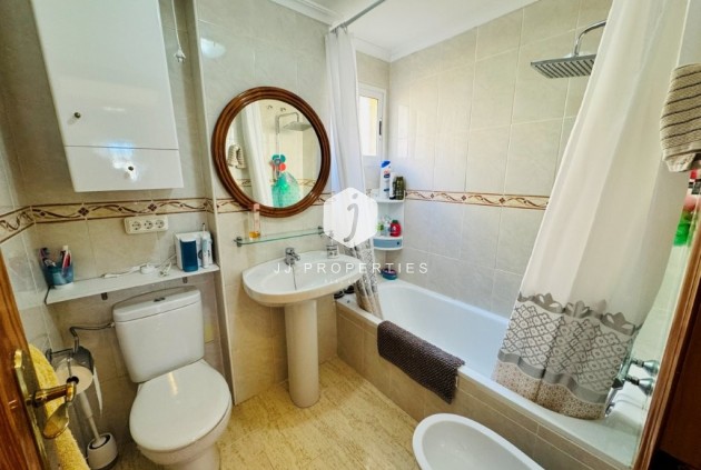 Resale - Apartment / flat -
La Mata - Costa Blanca