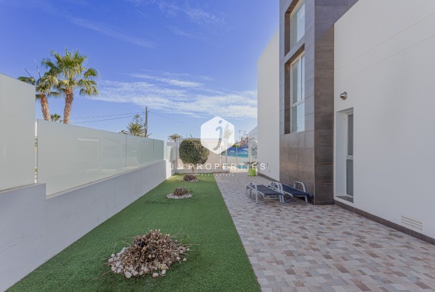 Z drugiej ręki - Villa -
Orihuela Costa - Costa Blanca