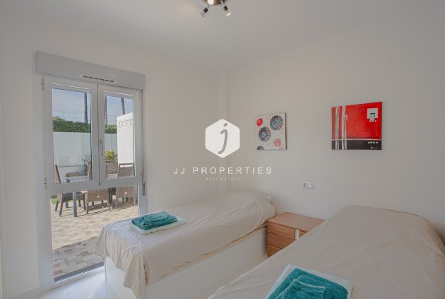 Z drugiej ręki - Villa -
Orihuela Costa - Costa Blanca