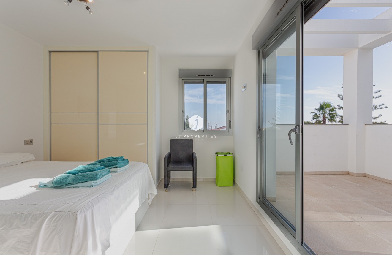 Z drugiej ręki - Villa -
Orihuela Costa - Costa Blanca