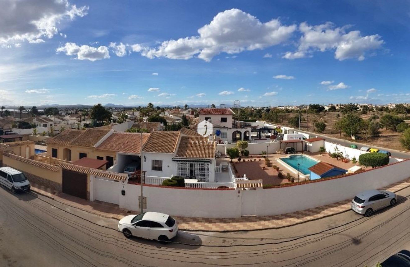 Resale - Bungalow -
Torrevieja - La siesta