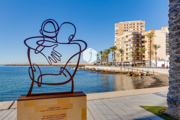 D'occasion - Appartement -
Torrevieja - Estacion de autobuses